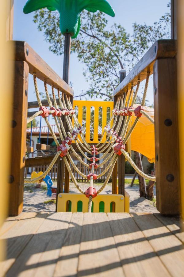 Camping Le Palme Marina Di Bibbona Buitenkant foto