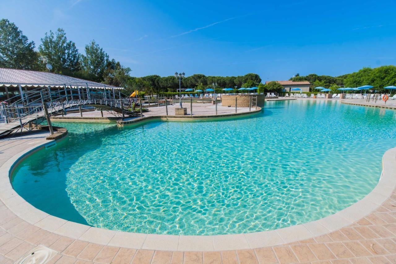 Camping Le Palme Marina Di Bibbona Buitenkant foto
