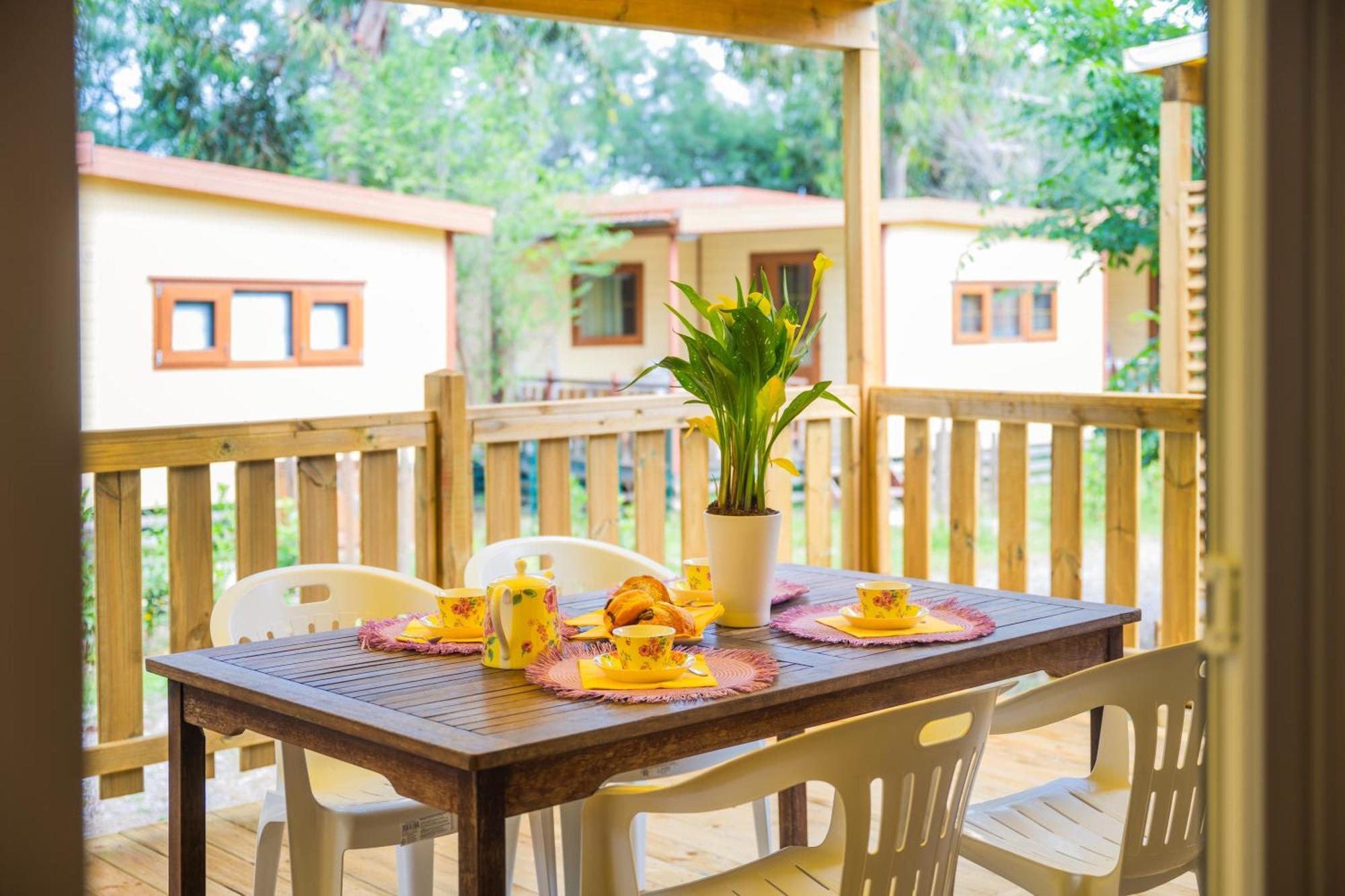 Camping Le Palme Marina Di Bibbona Buitenkant foto